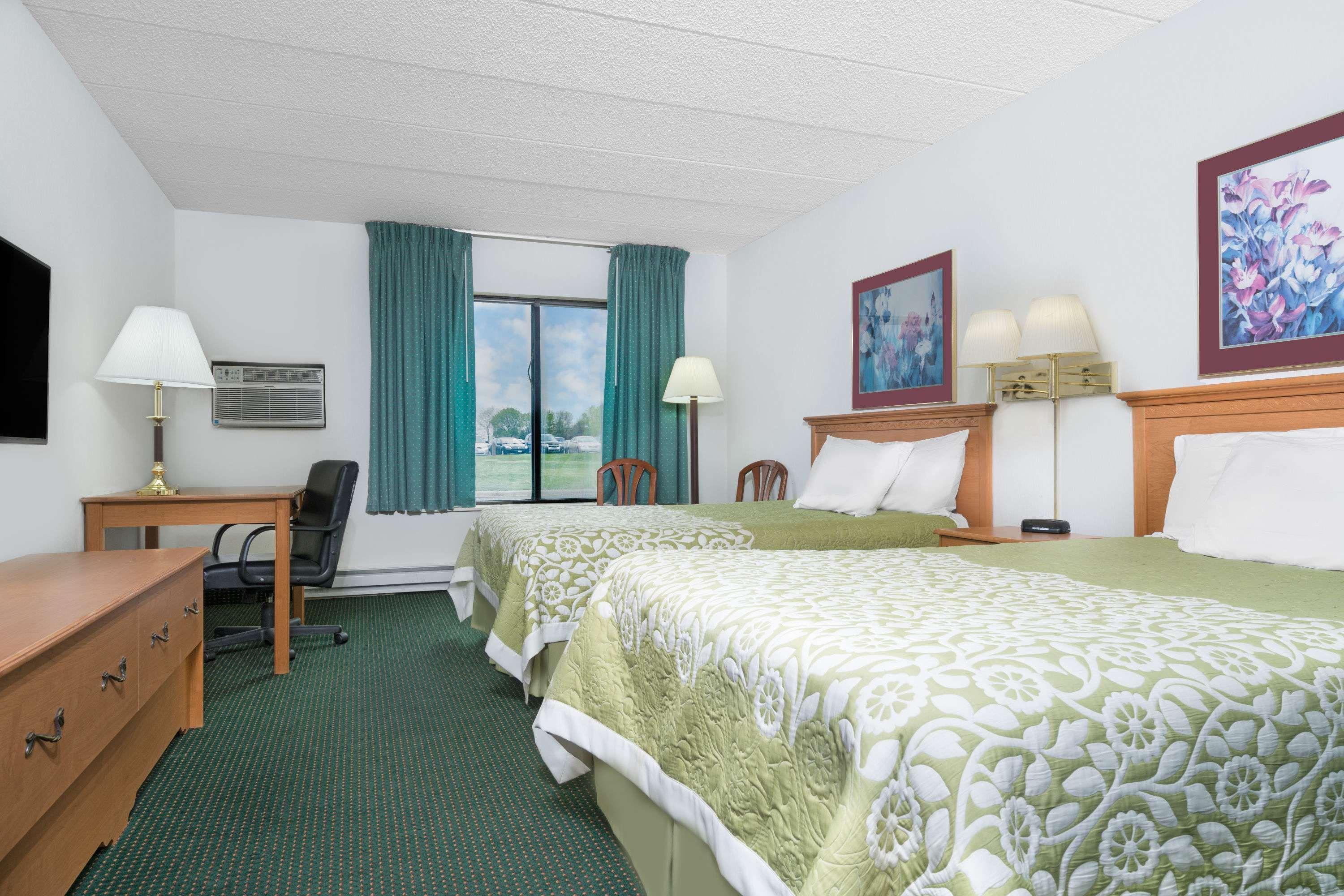 Days Inn By Wyndham St Cloud Saint Cloud Exteriör bild